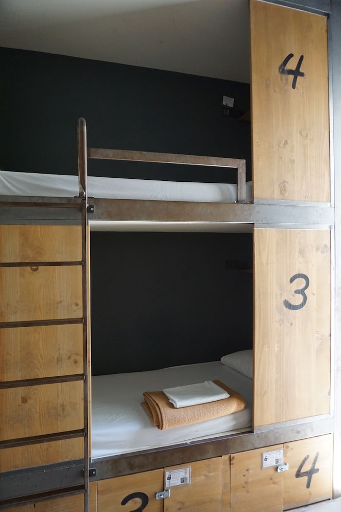 Black Swan Hostel Sevilla 36/62