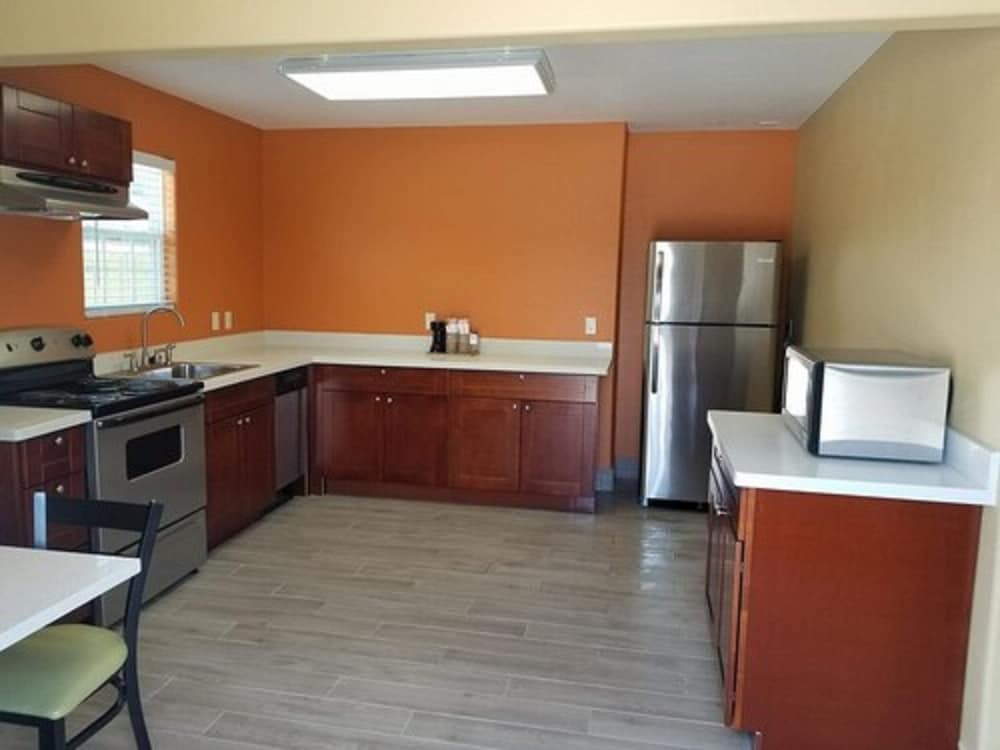 Captain Apos S Quarters Inn 16/69