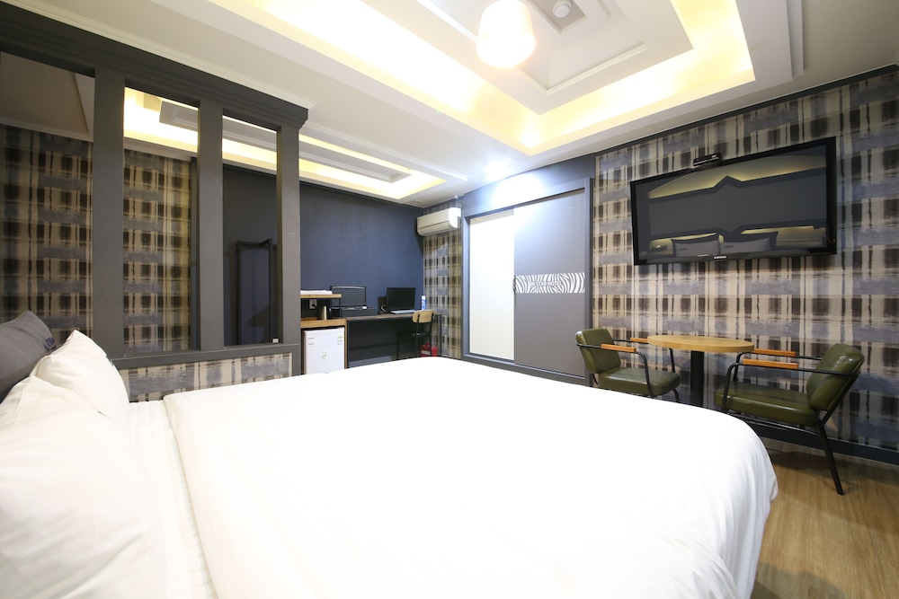 Instar Hotel Yangsan 16/55