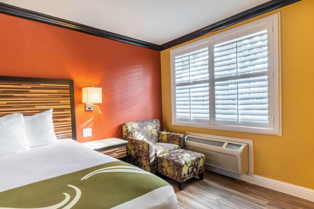 Quality Inn & Suites Sacramento 25/46