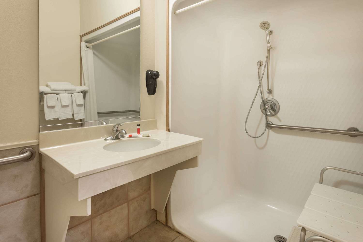 Super 8 by Wyndham Duson Lafayette West Area 27/27