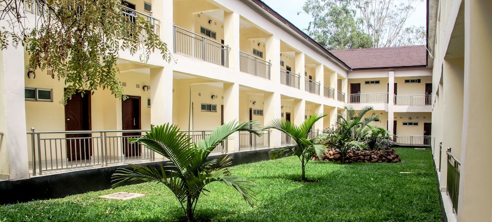 Chamba Valley Exotic Hotel 47/50