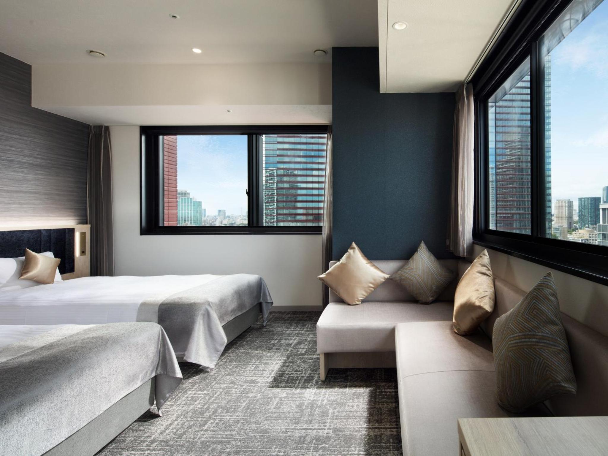 Universal, Deluxe, Twin Beds, Corner