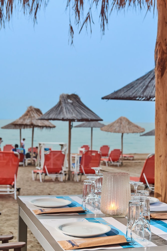 Aptera Beach 40/46