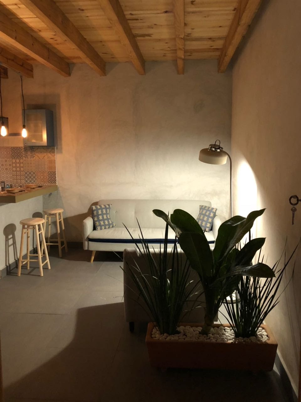 Helverica Hotel 47/54