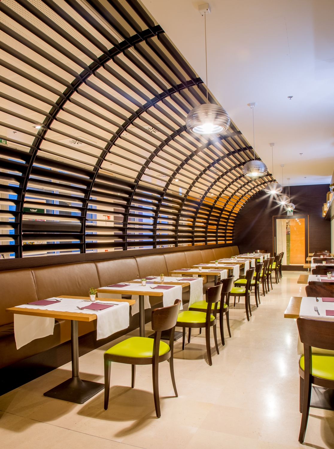 restaurant cafeteria