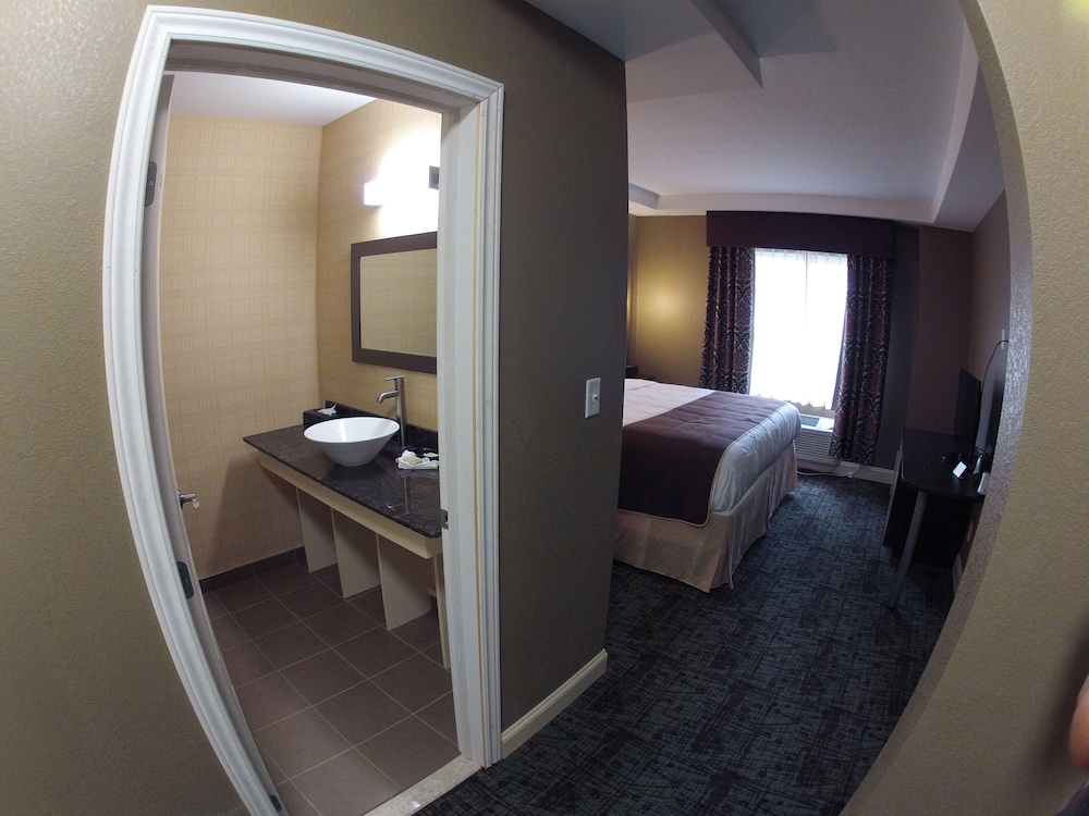 AAshram Hotel by Niagara River 23/23