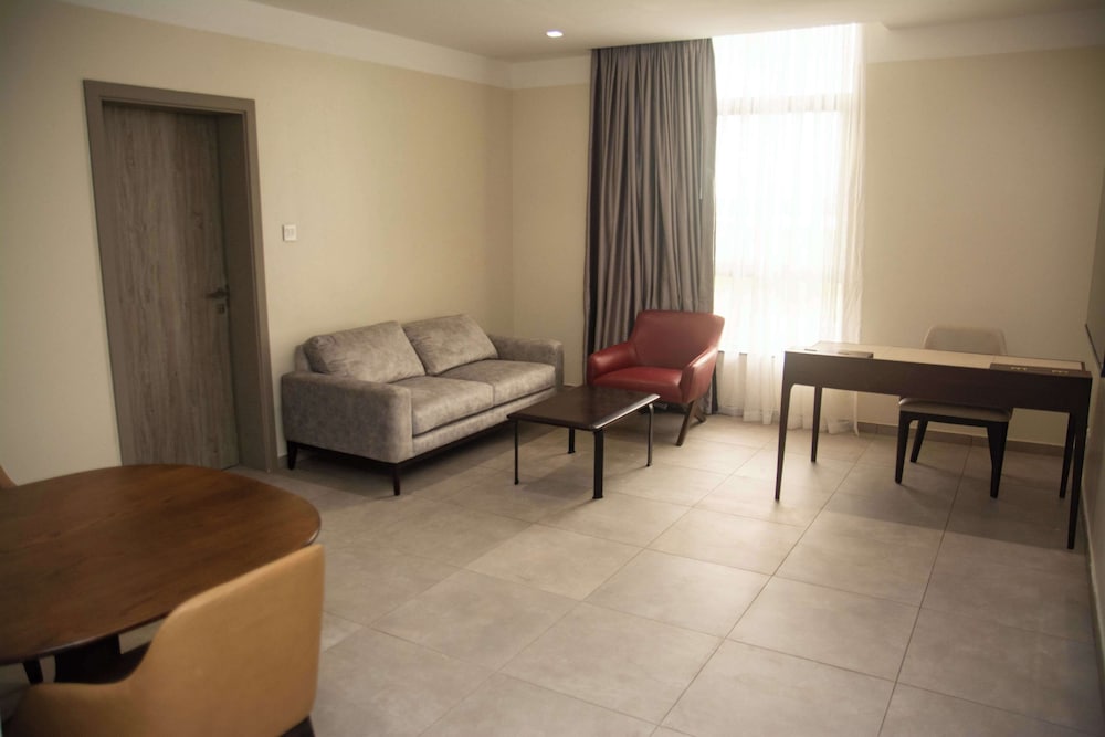 Best Western Plus at the Oxbow Lake 33/51