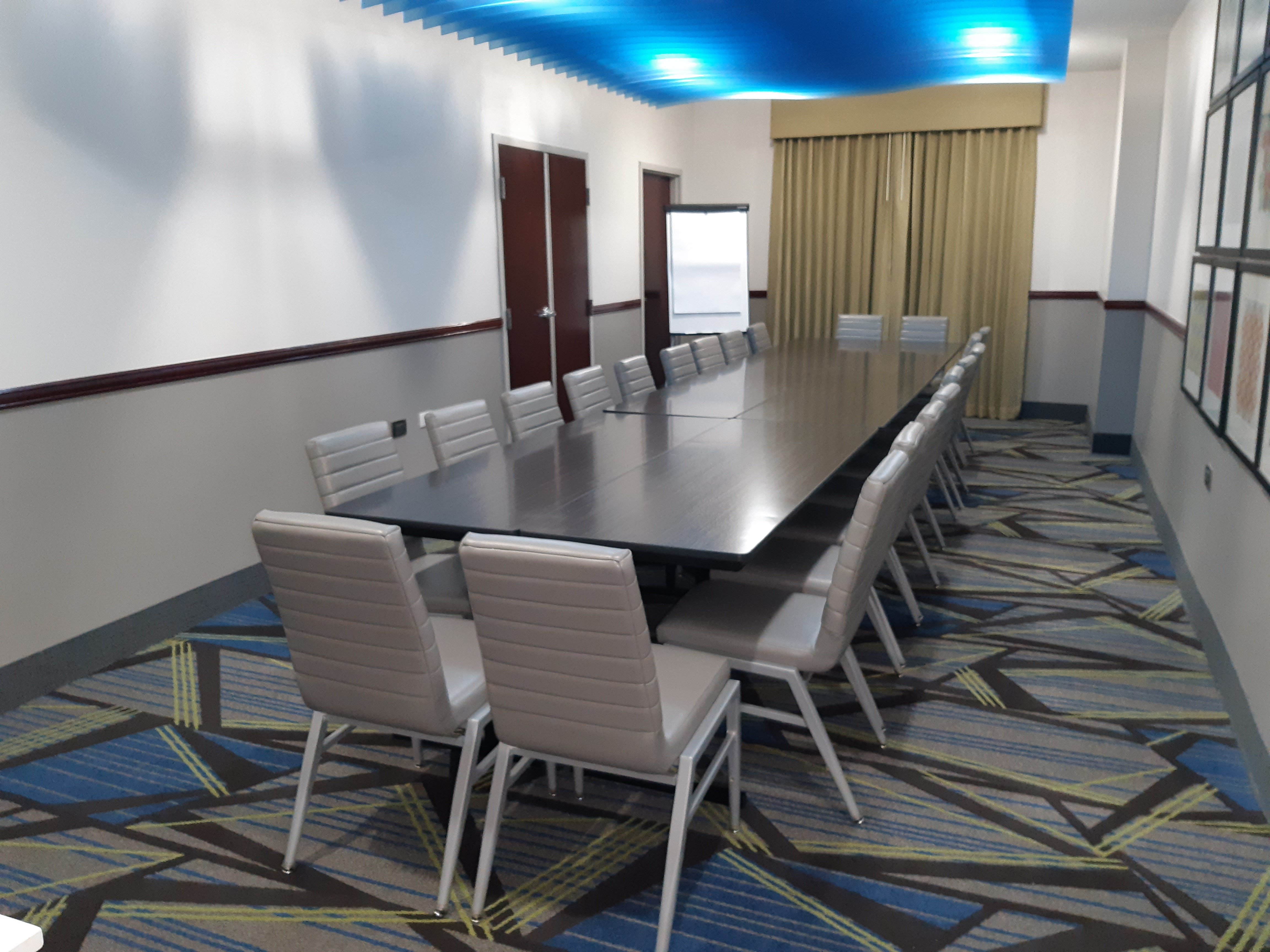 Holiday Inn Express Hotel and Suites Trincity Trinidad Airport 23/34