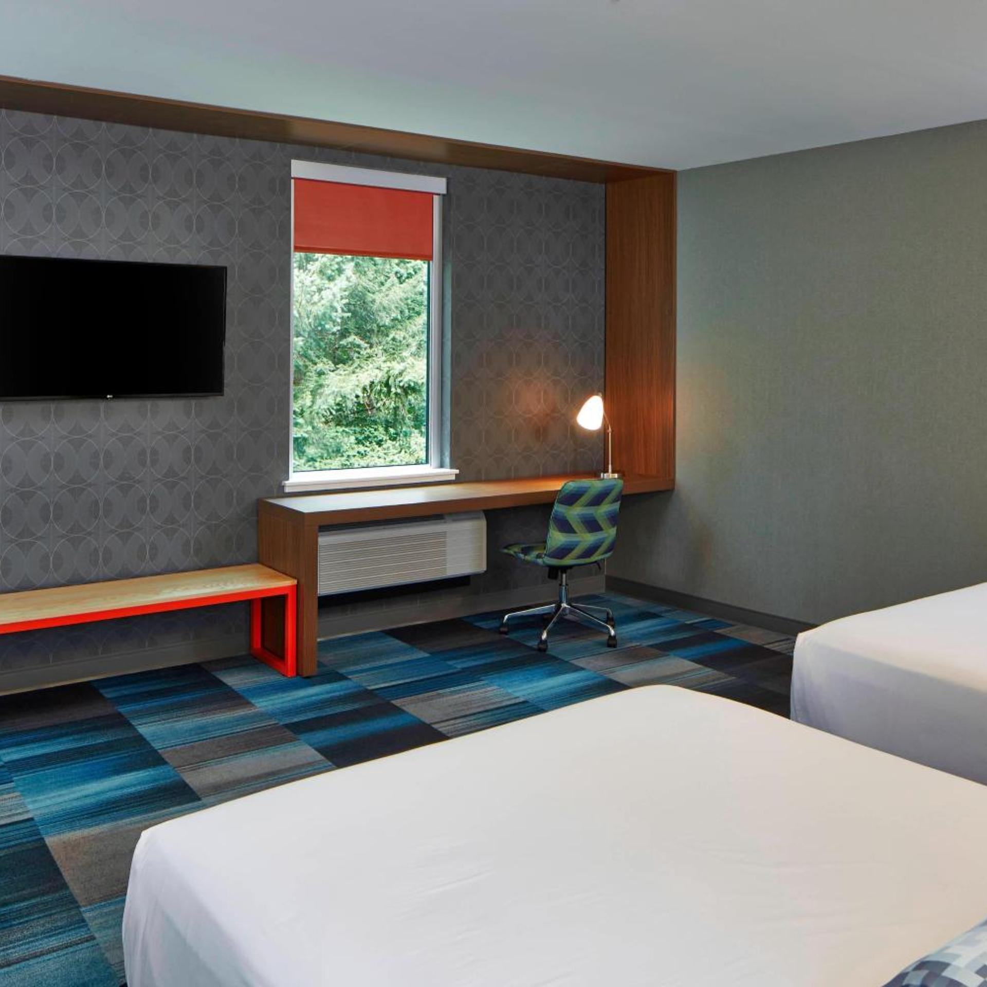 Aloft, Guest Room, 2 Queen Beds، ALOFT SEATTLE REDMOND 4/10