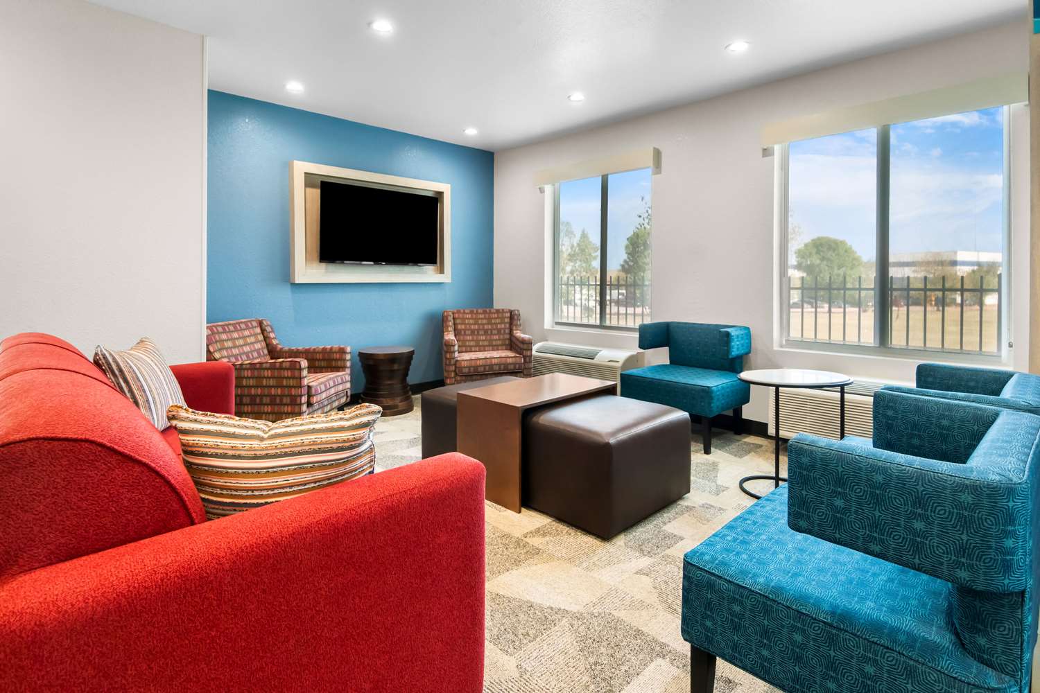 Clarion Pointe Fort Worth East - Arlington 13/21