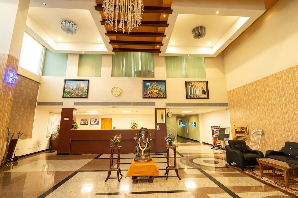 OYO Premium Madurai Fatima College 13/20