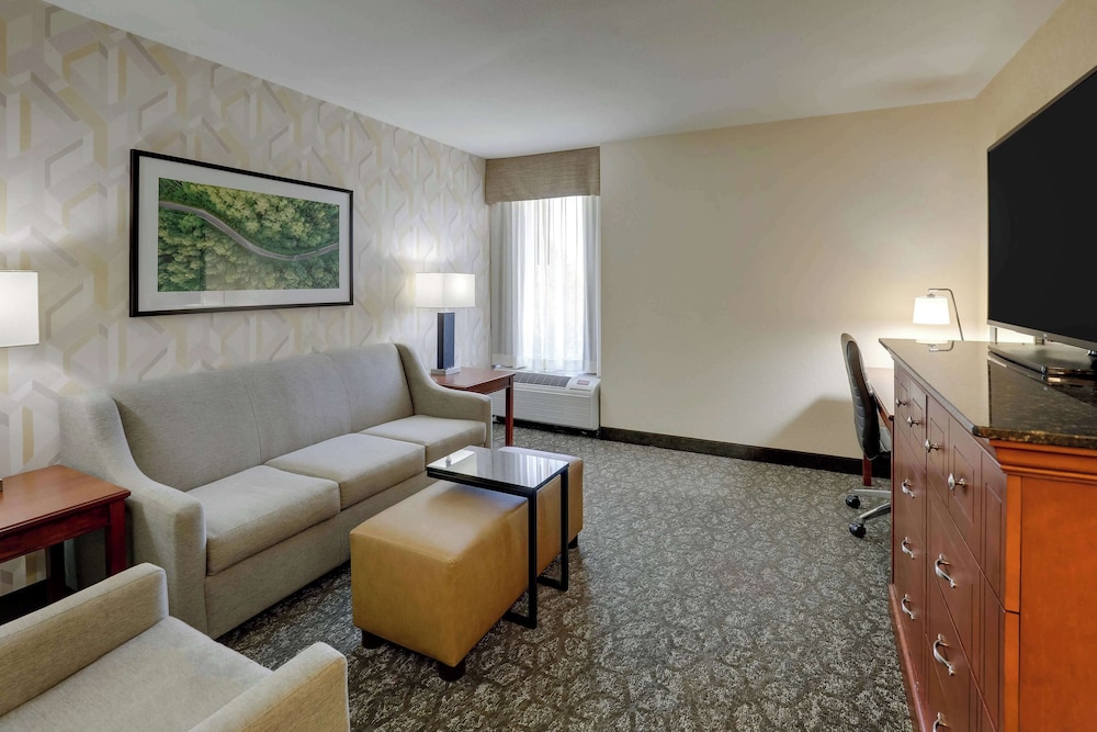 Drury Inn & Suites Charlotte University Place 32/50