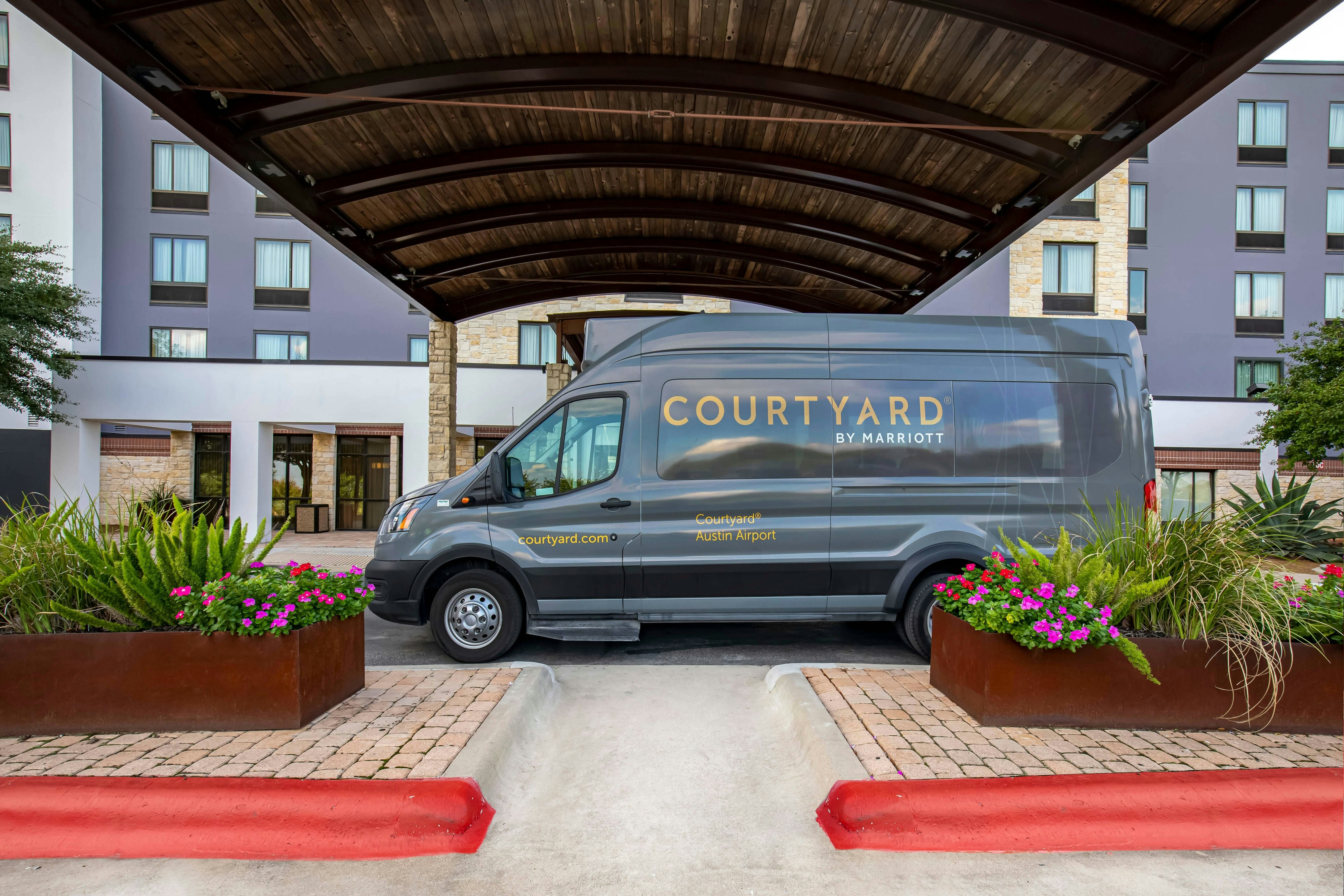Courtyard Austin Airport 2/6