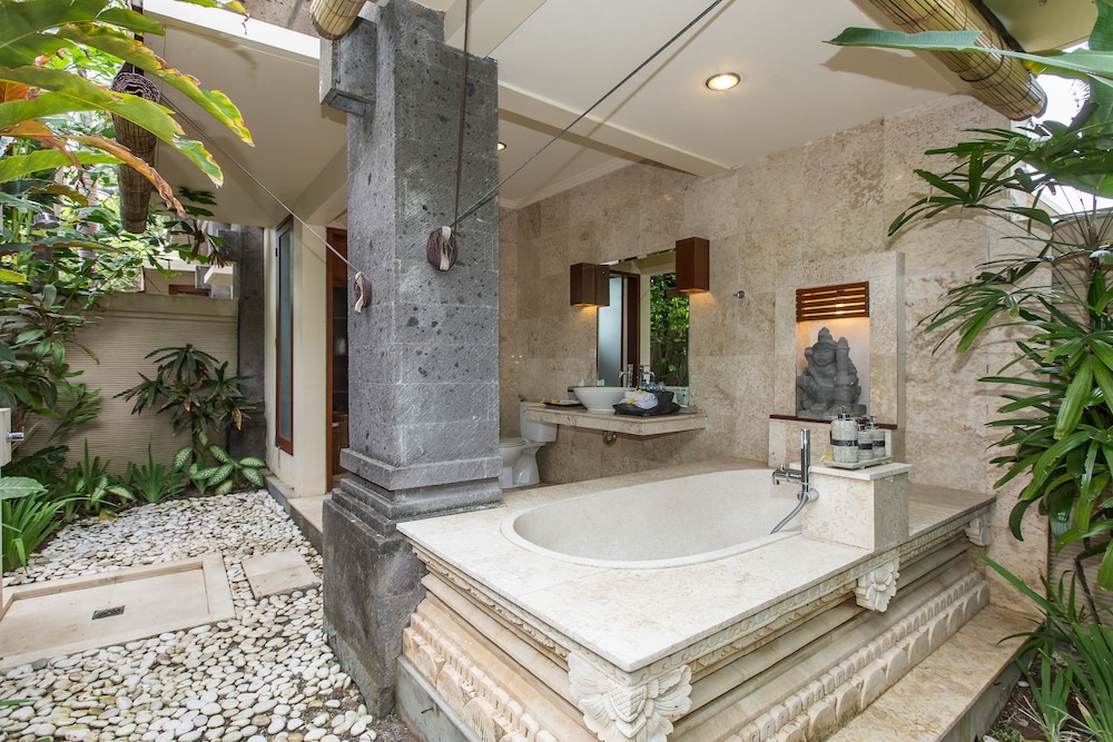 Villa Lidwina By Nagisa Bali 6/47
