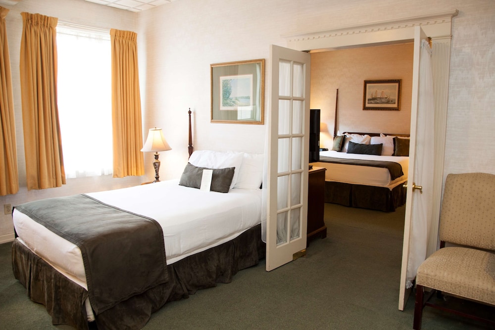Genetti Hotel SureStay Collection By Best Western 14/44