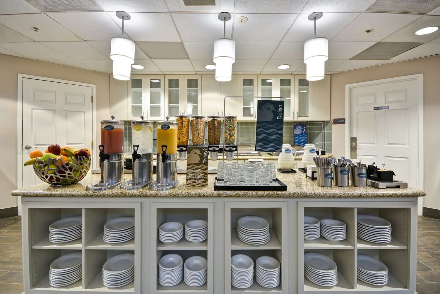 restaurant cafeteria