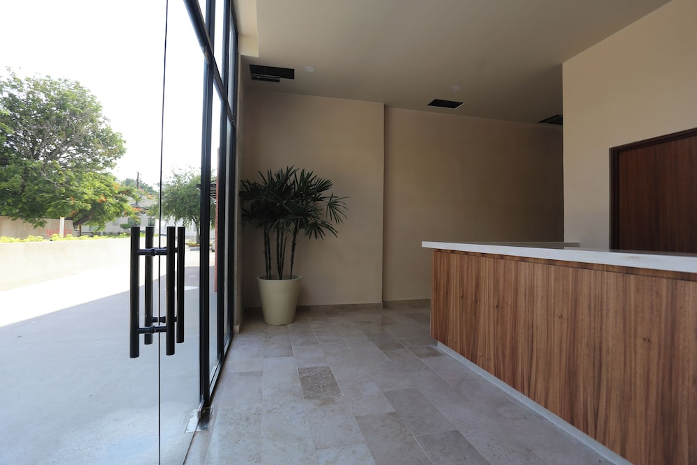 EVERGLADES SUITES 10/50