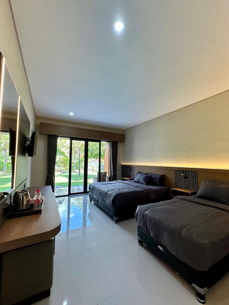 Puri Bali Lovina 12/50