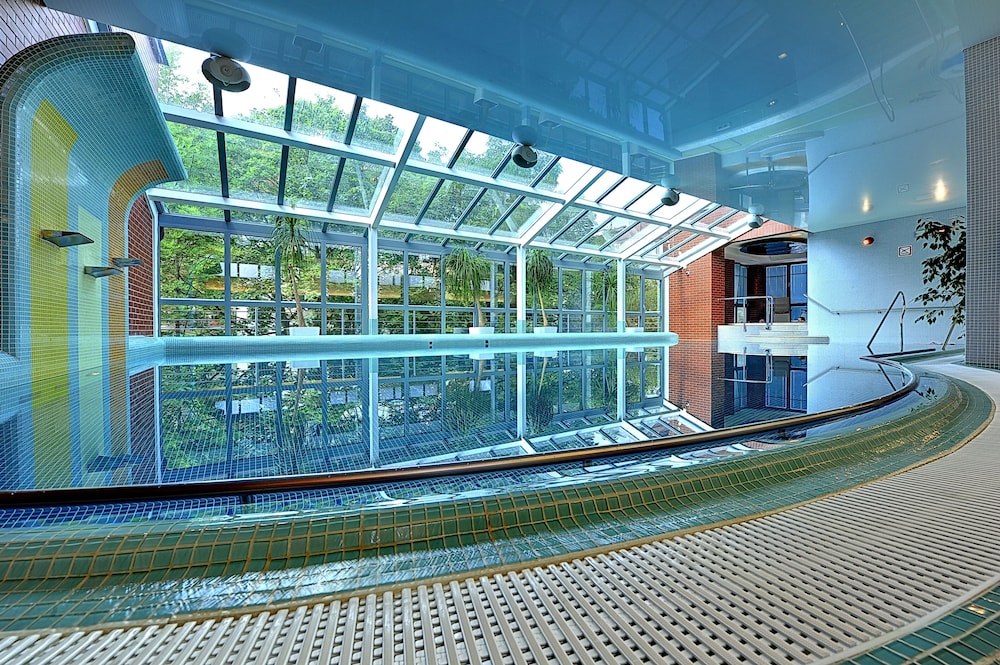 ST JOSEPH ROYAL REGENT SPA & WELLNESS 8/30