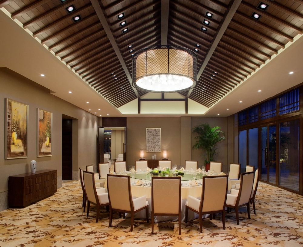Radisson Blu Resort Wetland Park Wuxi 32/49