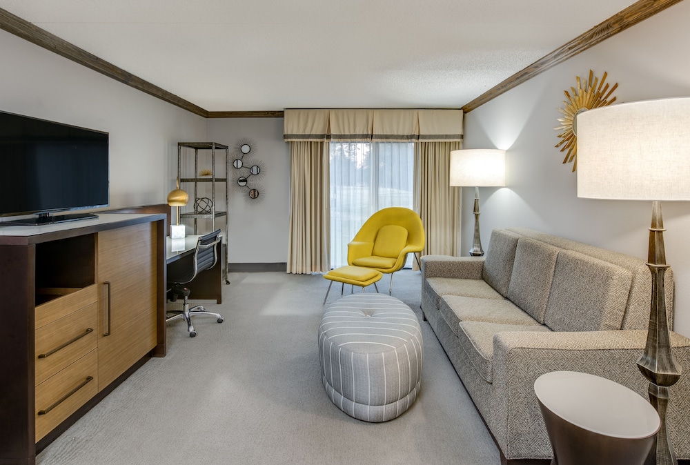 Crowne Plaza Resort Asheville 23/70
