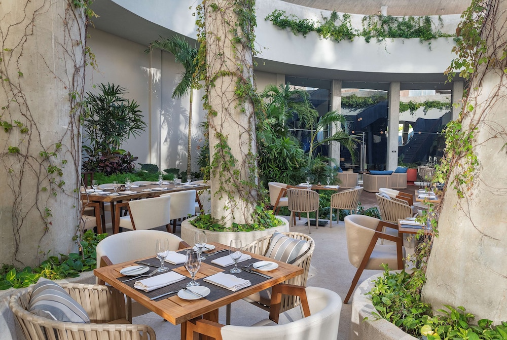 Hilton Garden Inn Cancun Airport 34/44