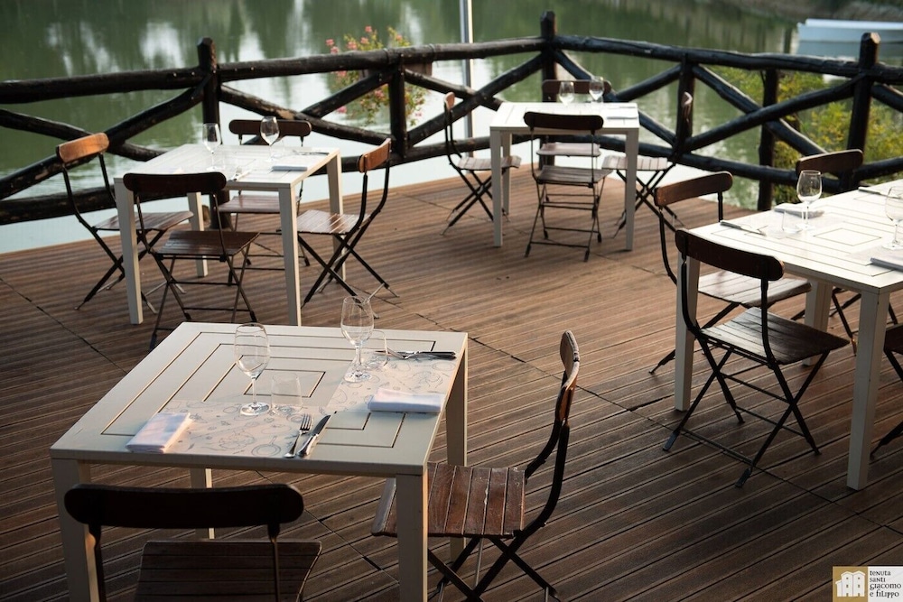 Urbino Resort 55/75