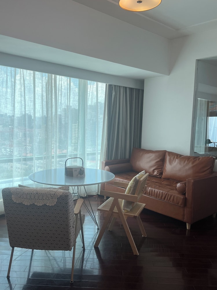 World Union Service Apartment Cosmo 45/72