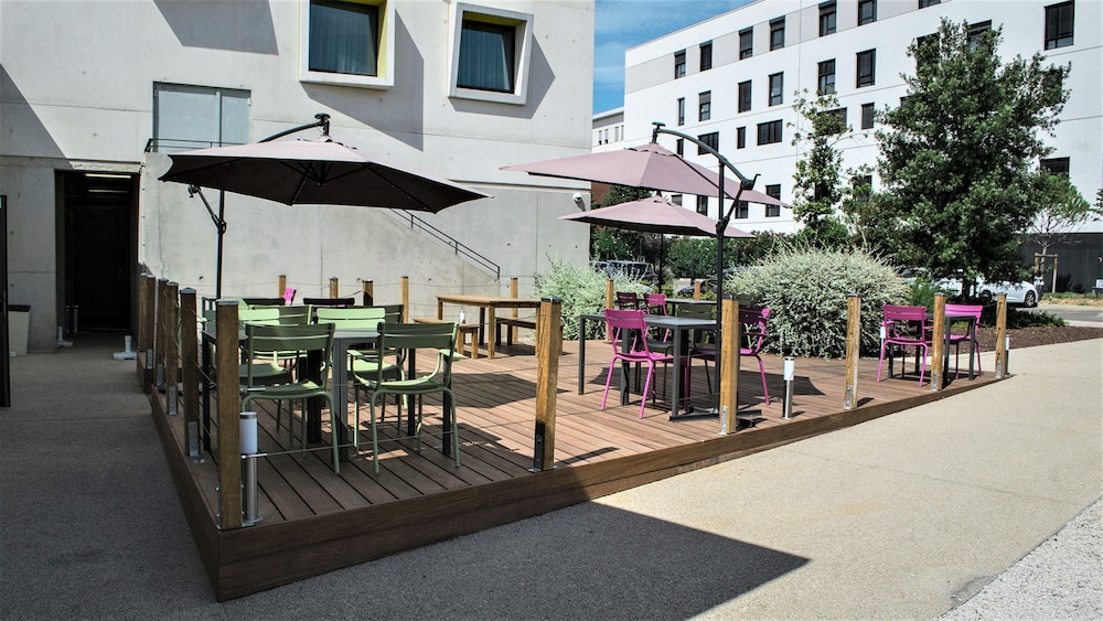 HOLIDAY INN EXPRESS MONTPELLIER-ODYSSEUM 62/71