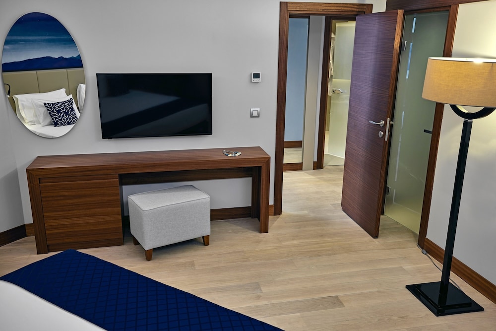TUI BLUE Grand Azur 38/50
