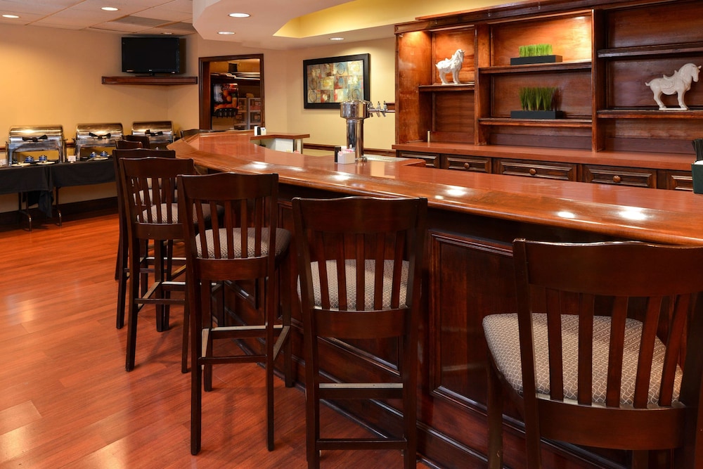 Best Western Louisville East Inn & Suites 29/38