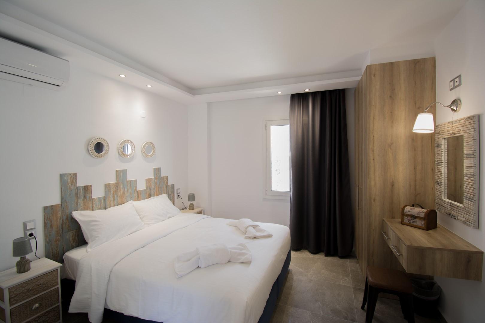 Semes Luxury Apts By Estia 3/20