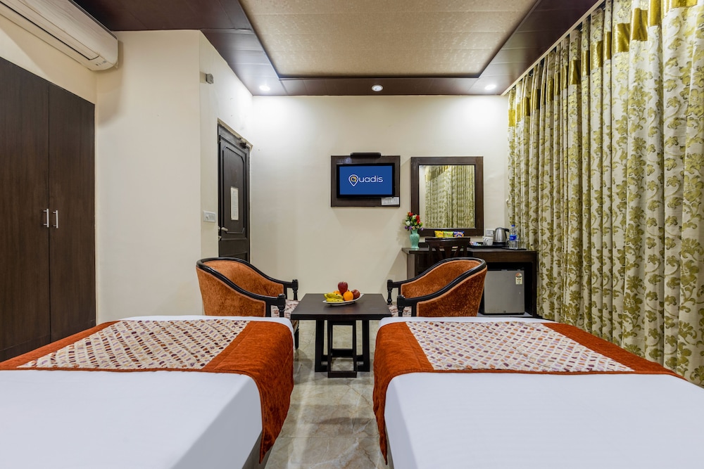 Amar Inn 38/57