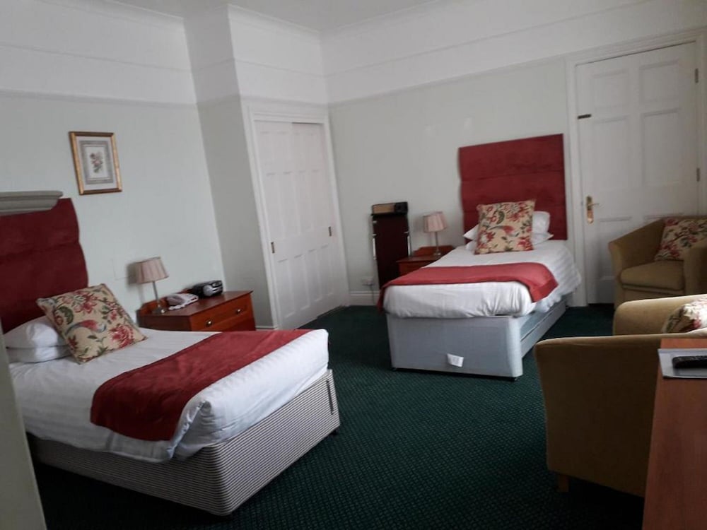 Cliffden Hotel 15/66
