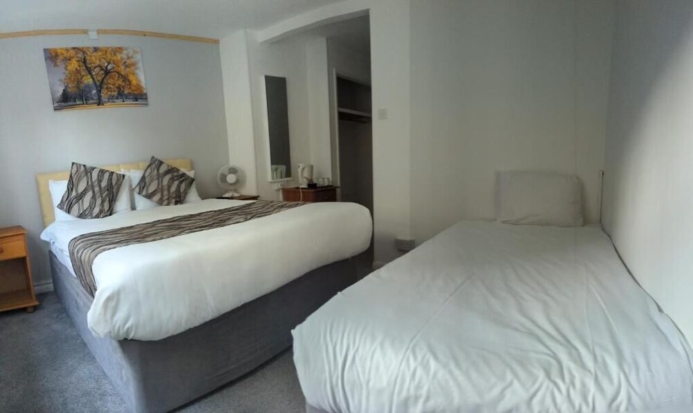 OYO Mayfair Hotel Isle of Wight 19/60