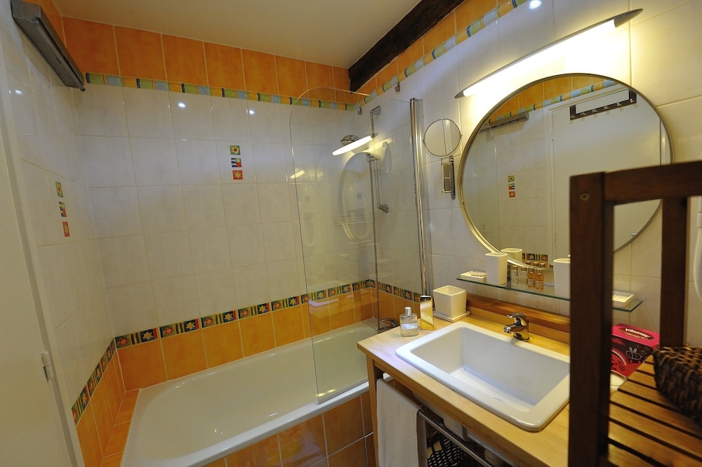 1 BEDROOM, MADISON, APARTMENT