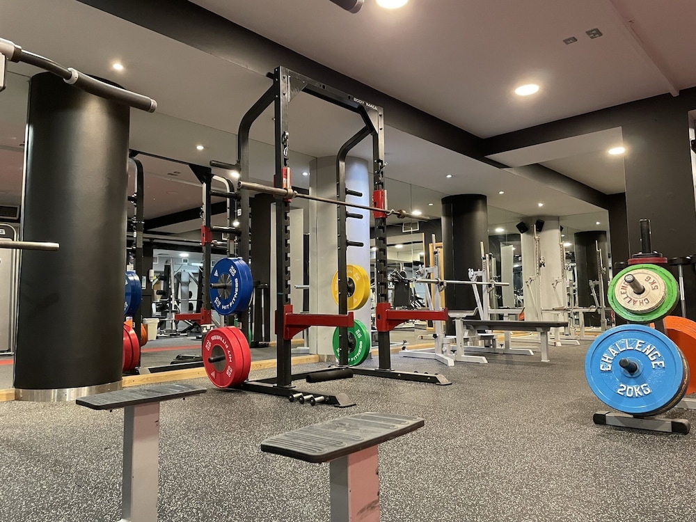 BRIDGE HOUSE HOTEL, LEISURE CLUB & SPA 25/45