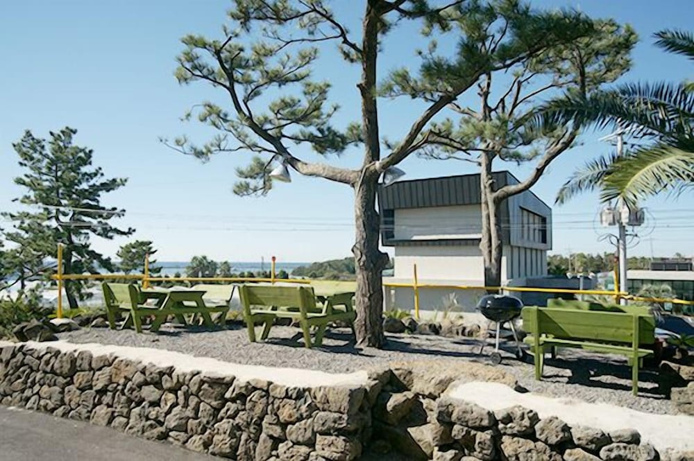 Marine Port Resort 25/32
