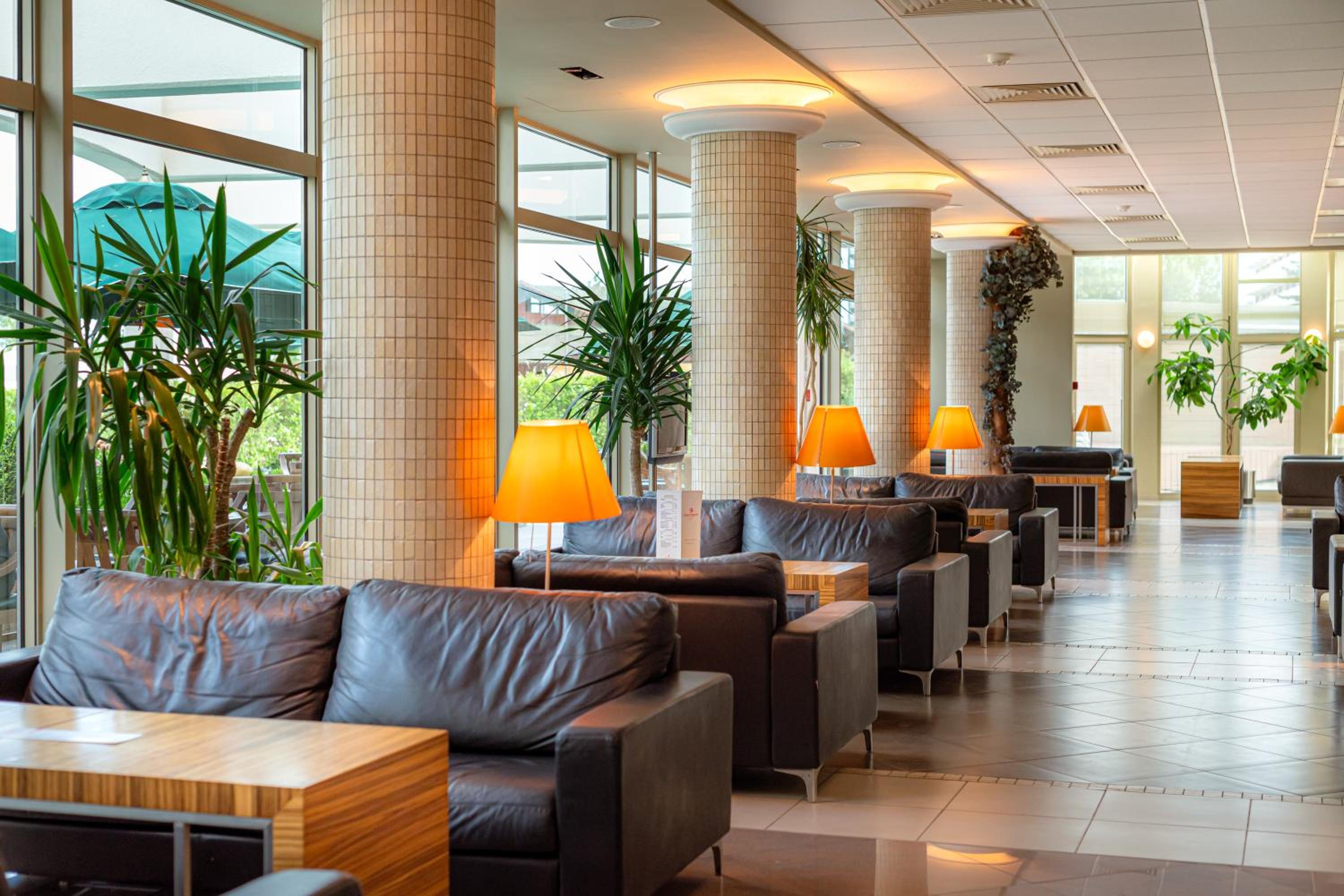Jeravi Hotel 38/56