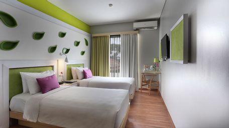 Hollywood, Deluxe, Double or Twin Bed