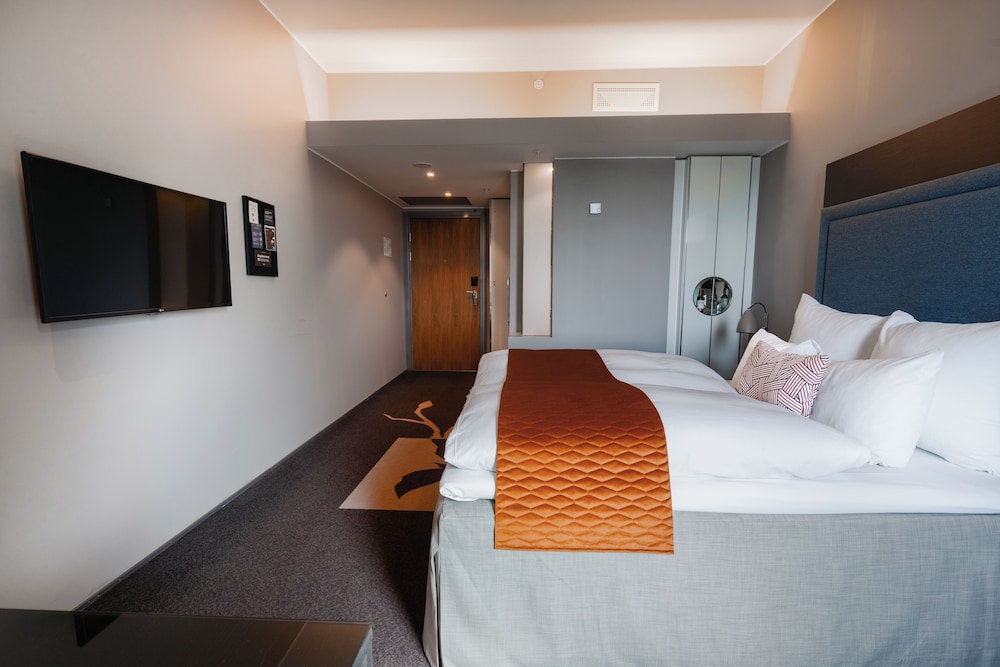 SUPERIOR, DOUBLE BED