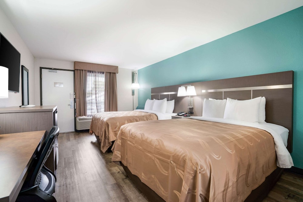 Quality Inn Greenville Near University 13/37