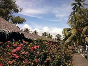 Whispering Palms Island Resort 31/40
