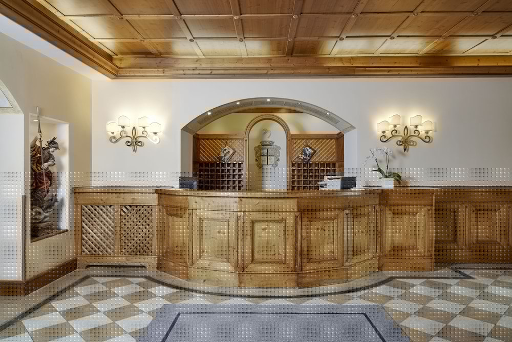 GRAND HOTEL MISURINA 7/87