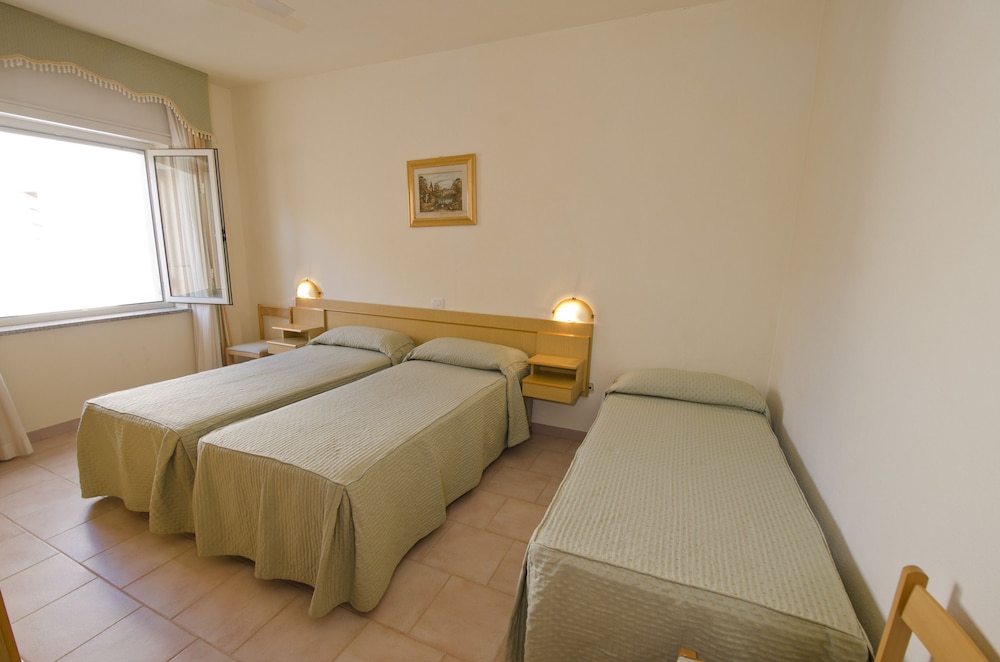Il Gabbiano Hotel 12/50