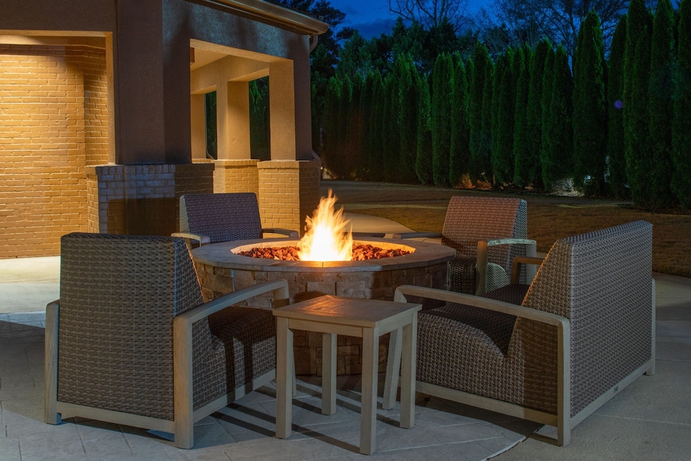 Courtyard By Marriott Decatur 33/50