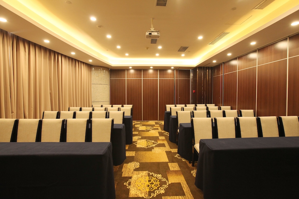 Elite Polink Global Hotel 14/16