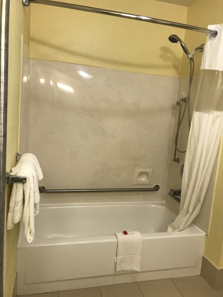 Baymont By Wyndham Gainesville I-75 45/46