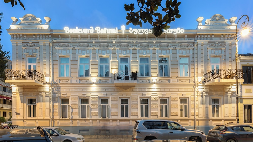 Boulevard Hotel Batumi 3/67